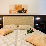 아파트 Aria 1