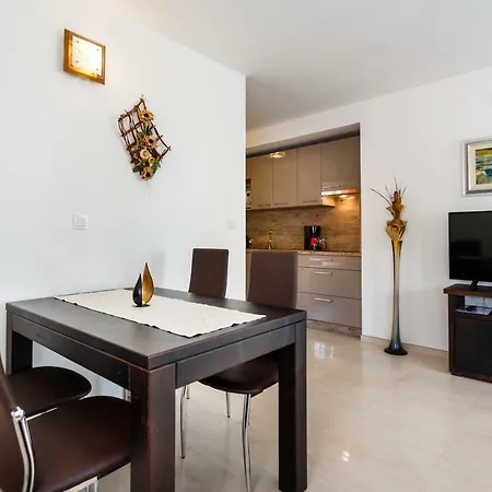 Apartment Aria 1 Malinska